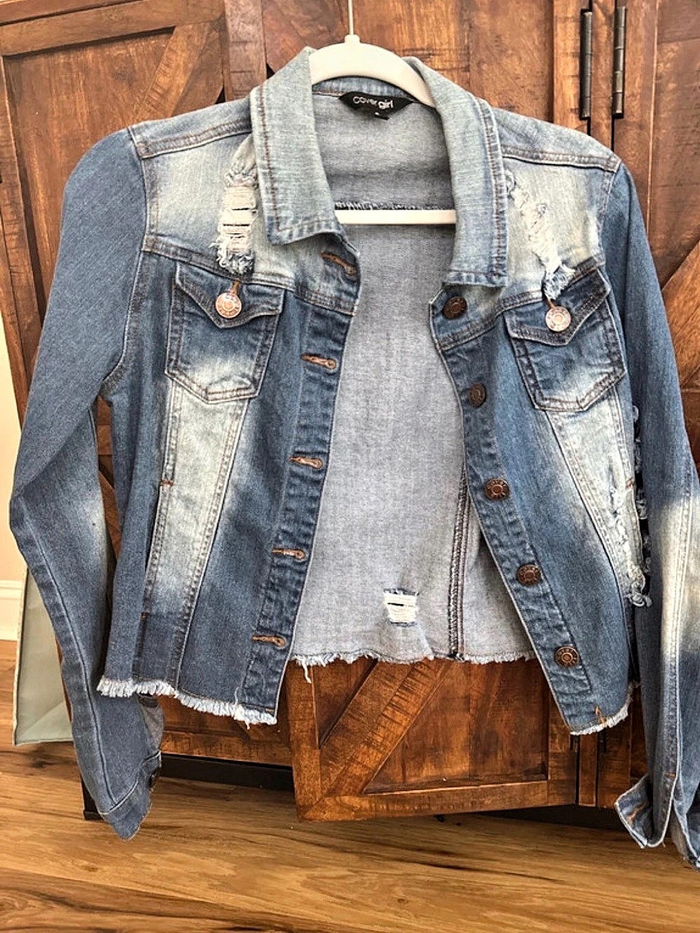 cover girl Women'Small Cropped Distressed Frayed Denim Jacket Blue Small